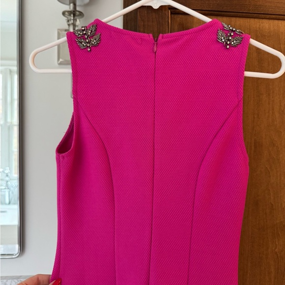 Pink fitted dress with beautiful embellishments size small - Picture 5 of 6